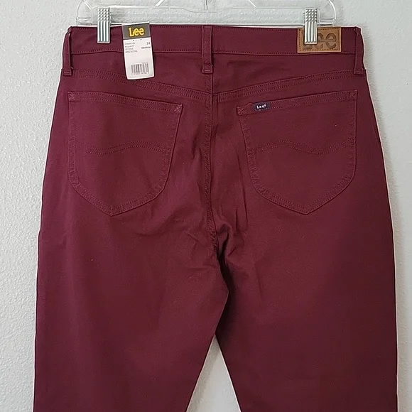 Lee Women's Legendary Mid Rise Straight Leg Jean - Picture 11 of 11